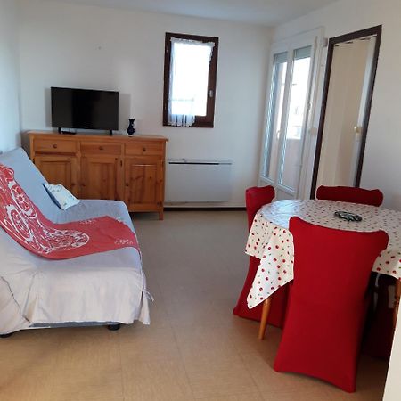 Appt 2 Ou 4 Personnes Avec Piscine, Tennis Et Parking Prive Фльори Екстериор снимка