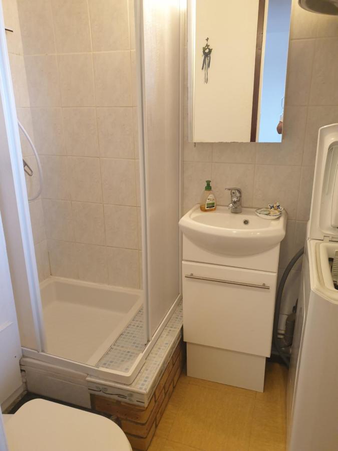 Appt 2 Ou 4 Personnes Avec Piscine, Tennis Et Parking Prive Фльори Екстериор снимка