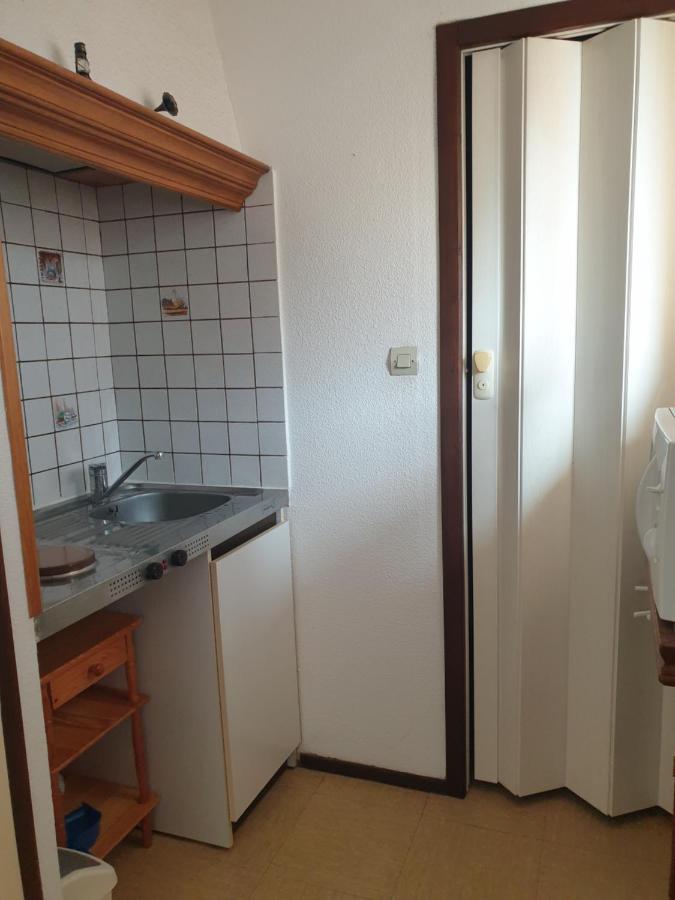 Appt 2 Ou 4 Personnes Avec Piscine, Tennis Et Parking Prive Фльори Екстериор снимка