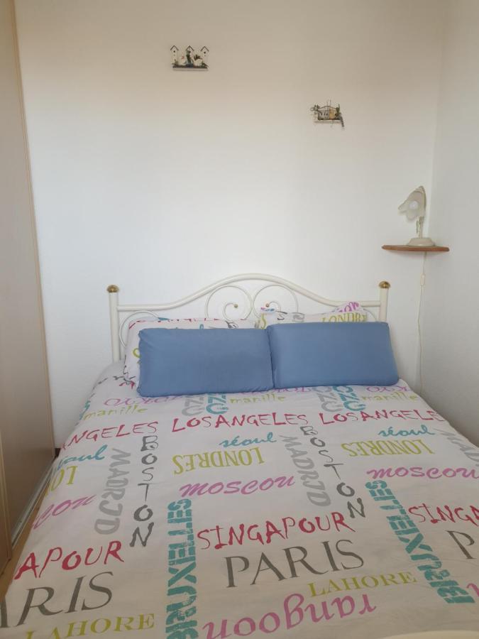 Appt 2 Ou 4 Personnes Avec Piscine, Tennis Et Parking Prive Фльори Екстериор снимка