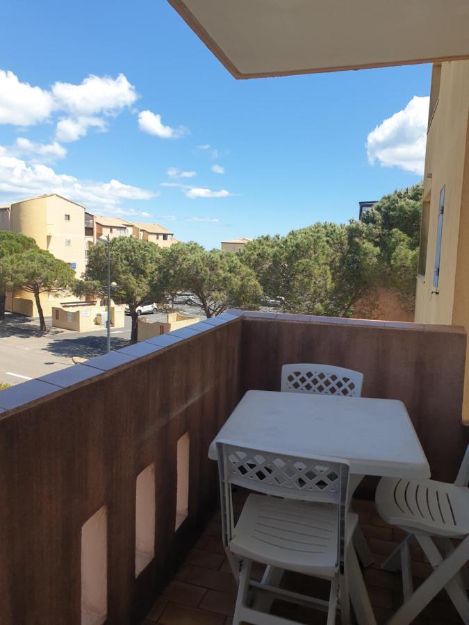 Appt 2 Ou 4 Personnes Avec Piscine, Tennis Et Parking Prive Фльори Екстериор снимка