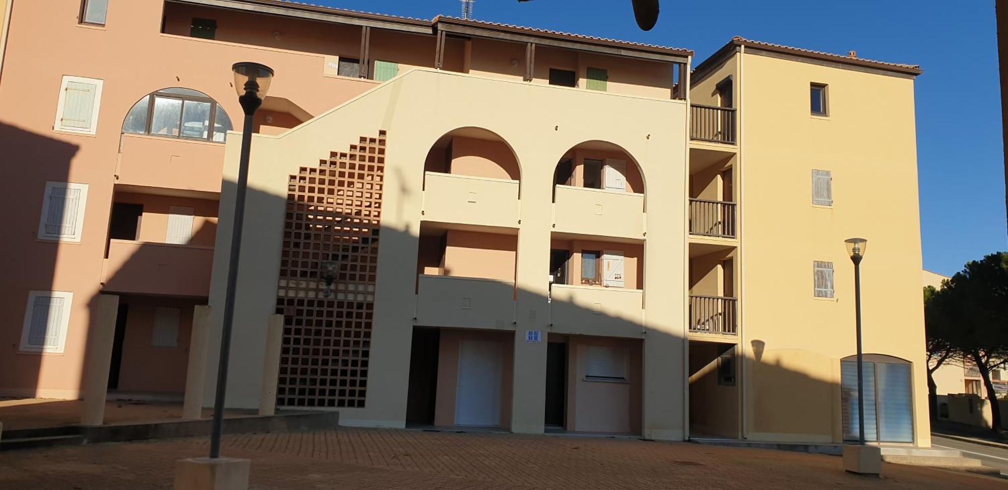 Appt 2 Ou 4 Personnes Avec Piscine, Tennis Et Parking Prive Фльори Екстериор снимка
